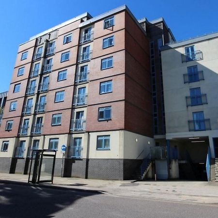 Hk Life Serviced Apartment , City Centre Swindon Bagian luar foto