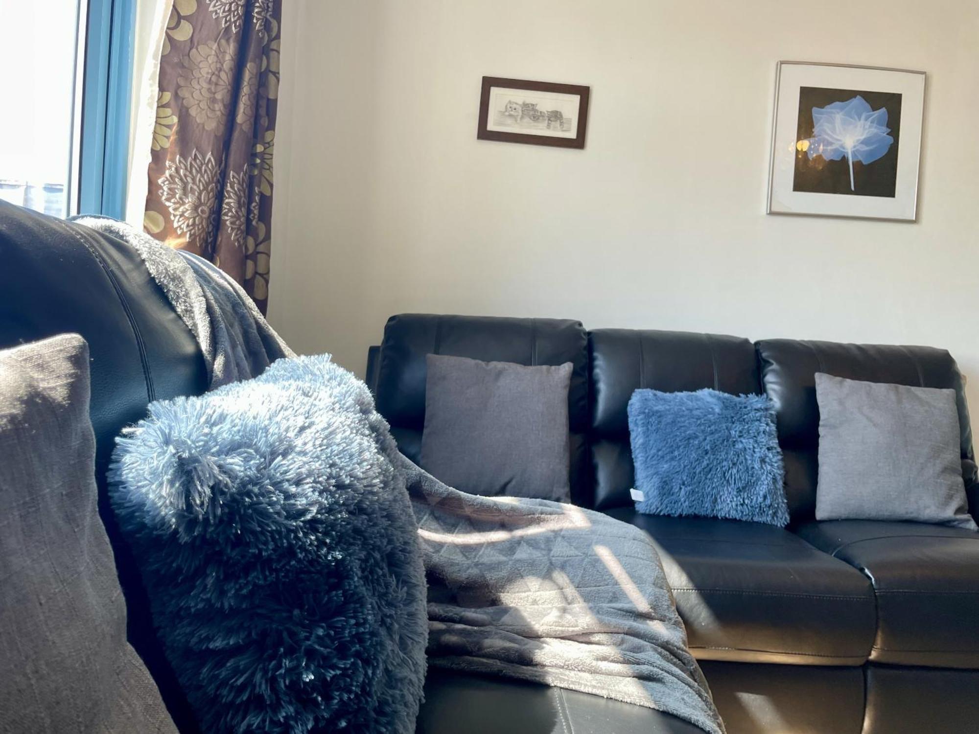 Hk Life Serviced Apartment , City Centre Swindon Bagian luar foto